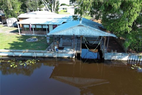 House in Okeechobee, Florida 2 bedrooms, 133.59 sq.m. № 1856733 - photo 1
