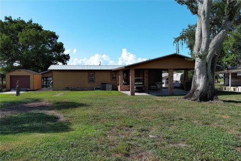 House in Okeechobee, Florida 2 bedrooms, 133.59 sq.m. № 1856733 - photo 2
