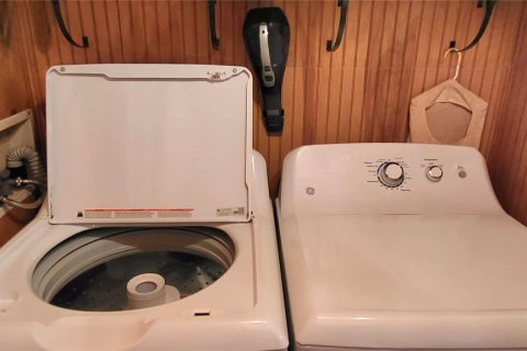 House in Okeechobee, Florida 2 bedrooms, 133.59 sq.m. № 1856733 - photo 27