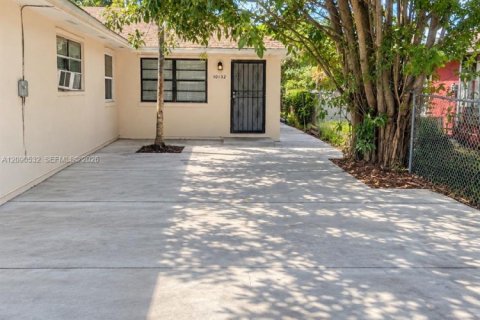 Villa ou maison à Miami, Floride 4 chambres, 202.34 m2 № 2367690
