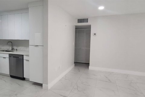 Condominio en venta en Miami, Florida, 2 dormitorios, 76.92 m2 № 2029807 - foto 7