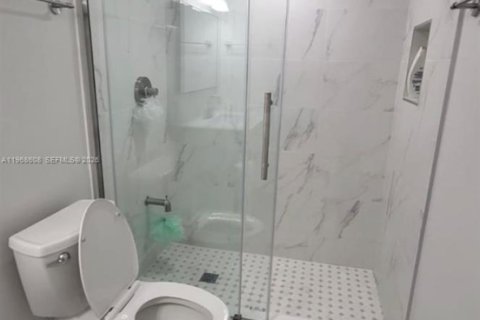 Condominio en venta en Miami, Florida, 2 dormitorios, 76.92 m2 № 2029807 - foto 16