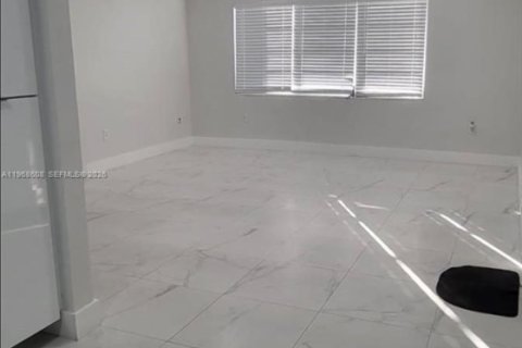 Condominio en venta en Miami, Florida, 2 dormitorios, 76.92 m2 № 2029807 - foto 9