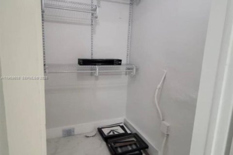 Condominio en venta en Miami, Florida, 2 dormitorios, 76.92 m2 № 2029807 - foto 11