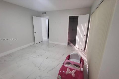 Condominio en venta en Miami, Florida, 2 dormitorios, 76.92 m2 № 2029807 - foto 15