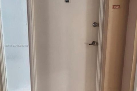 Condominio en venta en Miami, Florida, 2 dormitorios, 76.92 m2 № 2029807 - foto 6