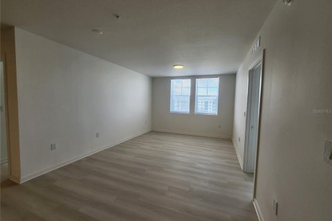 Condominio en alquiler en Orlando, Florida, 2 dormitorios, 100.8 m2 № 2155903 - foto 5