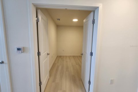 Condominio en alquiler en Orlando, Florida, 2 dormitorios, 100.8 m2 № 2155903 - foto 4