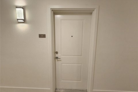 Condominio en alquiler en Orlando, Florida, 2 dormitorios, 100.8 m2 № 2155903 - foto 2