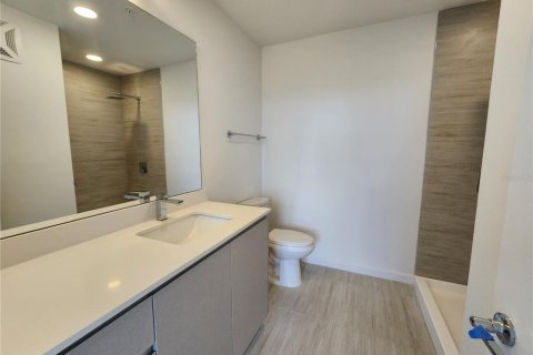 Condominio en alquiler en Orlando, Florida, 2 dormitorios, 100.8 m2 № 2155903 - foto 14