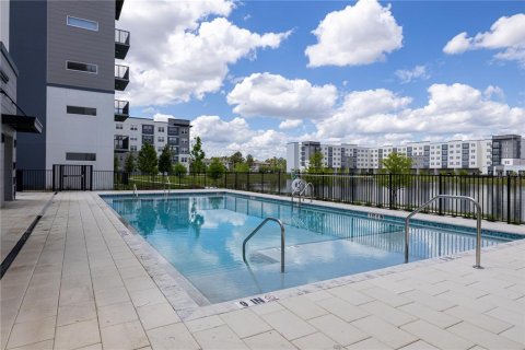 Condominio en alquiler en Orlando, Florida, 2 dormitorios, 100.8 m2 № 2155903 - foto 17