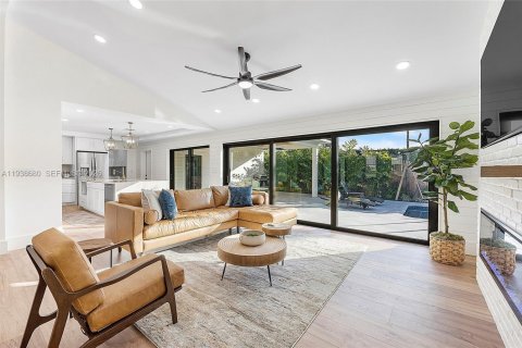 Villa ou maison à louer à Lighthouse Point, Floride: 4 chambres, 187.66 m2 № 1996686 - photo 10