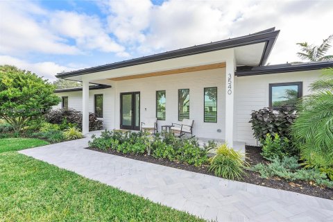 Villa ou maison à louer à Lighthouse Point, Floride: 4 chambres, 187.66 m2 № 1996686 - photo 4