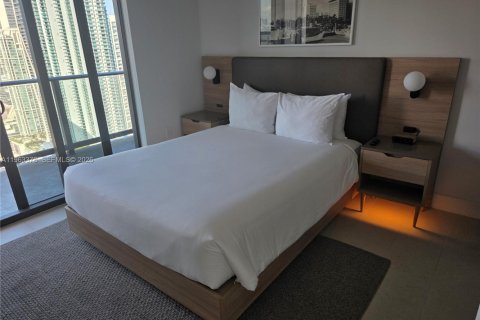 Condo in Miami, Florida, 2 bedrooms  № 2029615 - photo 13