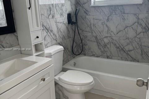 House in Tamarac, Florida 2 bedrooms, 80.27 sq.m. № 2060626 - photo 7