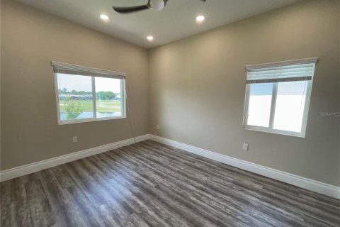 Townhouse in Davenport, Florida 4 bedrooms, 206.61 sq.m. № 2230067 - photo 17