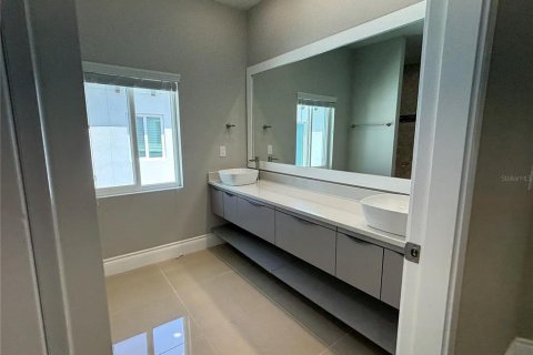 Townhouse in Davenport, Florida 4 bedrooms, 206.61 sq.m. № 2230067 - photo 26