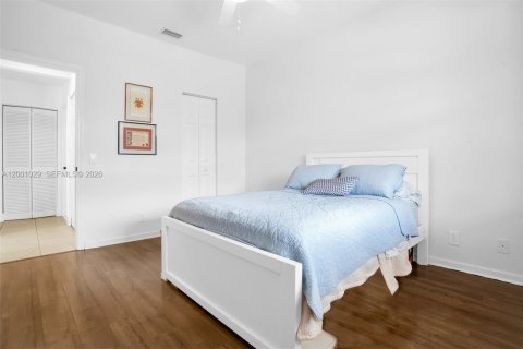 House in Weston, Florida 4 bedrooms, 235.6 sq.m. № 2066663 - photo 27