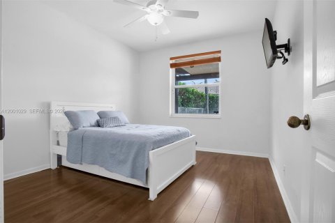 House in Weston, Florida 4 bedrooms, 235.6 sq.m. № 2066663 - photo 26