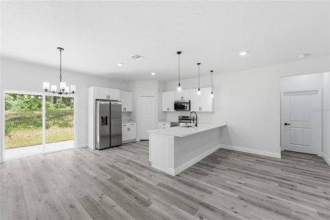 House in Citrus Springs, Florida 4 bedrooms, 170.29 sq.m. № 2222411 - photo 11