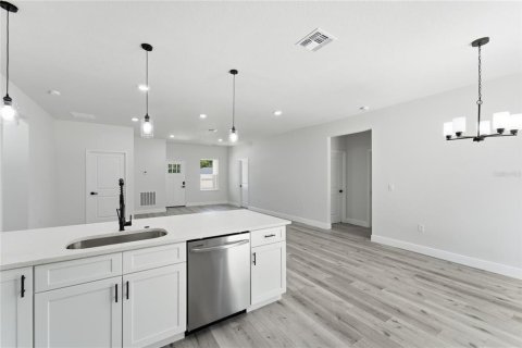 House in Citrus Springs, Florida 4 bedrooms, 170.29 sq.m. № 2222411 - photo 15
