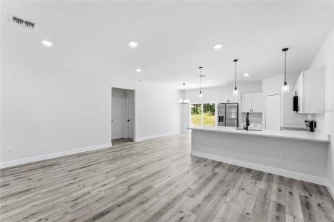 House in Citrus Springs, Florida 4 bedrooms, 170.29 sq.m. № 2222411 - photo 10