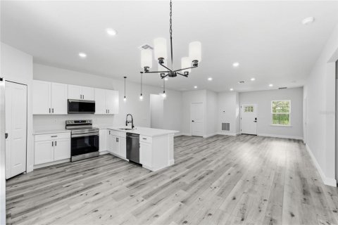 House in Citrus Springs, Florida 4 bedrooms, 170.29 sq.m. № 2222411 - photo 16