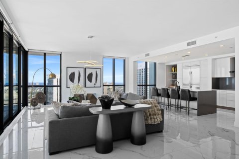 Condo in Fort Lauderdale, Florida, 4 bedrooms № 2082130 - photo 6