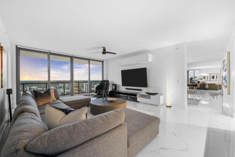 Condo in Fort Lauderdale, Florida, 4 bedrooms № 2082130 - photo 23
