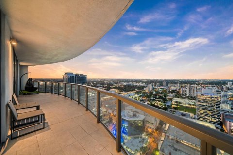 Condo in Fort Lauderdale, Florida, 4 bedrooms № 2082130 - photo 14