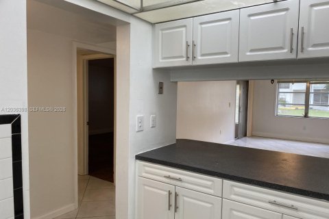 Copropriété à louer à Margate, Floride: 1 chambre, 74.32 m2 № 2084371 - photo 4