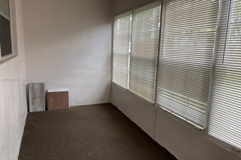 Copropriété à louer à Margate, Floride: 1 chambre, 74.32 m2 № 2084371 - photo 2
