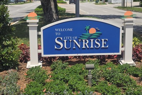 Immobilier commercial à vendre à Sunrise, Floride № 2250537 - photo 12