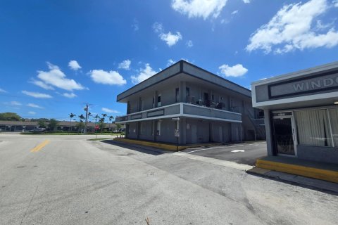 Immobilier commercial à vendre à Sunrise, Floride № 2250537 - photo 4