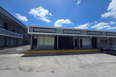 Immobilier commercial à vendre à Sunrise, Floride № 2250537 - photo 3