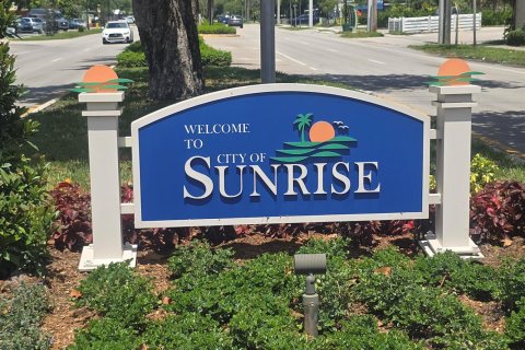 Immobilier commercial à vendre à Sunrise, Floride № 2250537 - photo 10