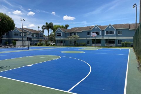 Apartamento en alquiler en Hialeah, Florida, 1 dormitorio, 58.71 m2 № 2004136 - foto 4