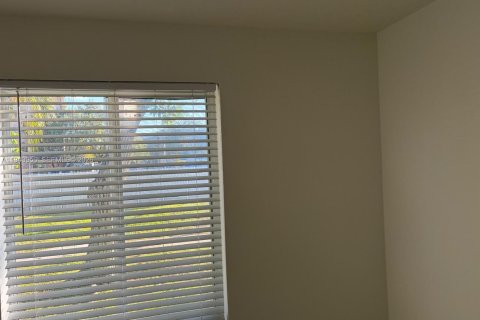 Apartamento en alquiler en Hialeah, Florida, 1 dormitorio, 58.71 m2 № 2004136 - foto 10