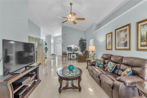 House in Orlando, Florida 3 bedrooms, 178.37 sq.m. № 1884466 - photo 23
