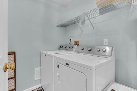 House in Orlando, Florida 3 bedrooms, 178.37 sq.m. № 1884466 - photo 15