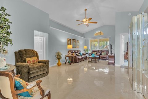 House in Orlando, Florida 3 bedrooms, 178.37 sq.m. № 1884466 - photo 6