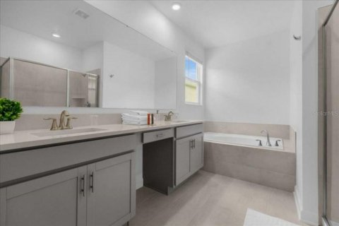 Casa en venta en Davenport, Florida, 6 dormitorios, 305.74 m2 № 2207125 - foto 24