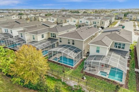 Casa en venta en Davenport, Florida, 6 dormitorios, 305.74 m2 № 2207125 - foto 3