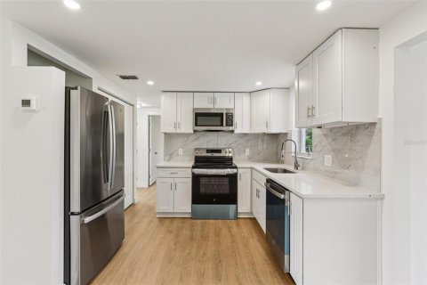 Casa en venta en Port Richey, Florida, 3 dormitorios, 108.51 m2 № 1914354 - foto 17