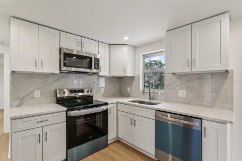 Casa en venta en Port Richey, Florida, 3 dormitorios, 108.51 m2 № 1914354 - foto 20