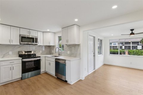 Casa en venta en Port Richey, Florida, 3 dormitorios, 108.51 m2 № 1914354 - foto 18