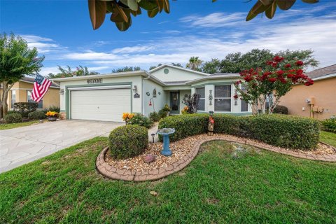 House in Ocala, Florida 2 bedrooms, 144.74 sq.m. № 2200411