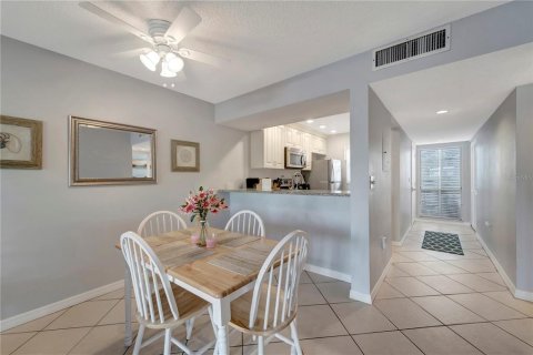 Condominio en alquiler en Venice, Florida, 2 dormitorios, 90.58 m2 № 1557308 - foto 3