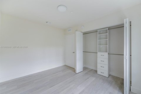 Купить кондоминиум в Майами, Флорида 3 спальни, 121.61м2, № 1945474 - фото 18