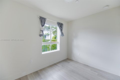 Купить кондоминиум в Майами, Флорида 3 спальни, 121.61м2, № 1945474 - фото 23